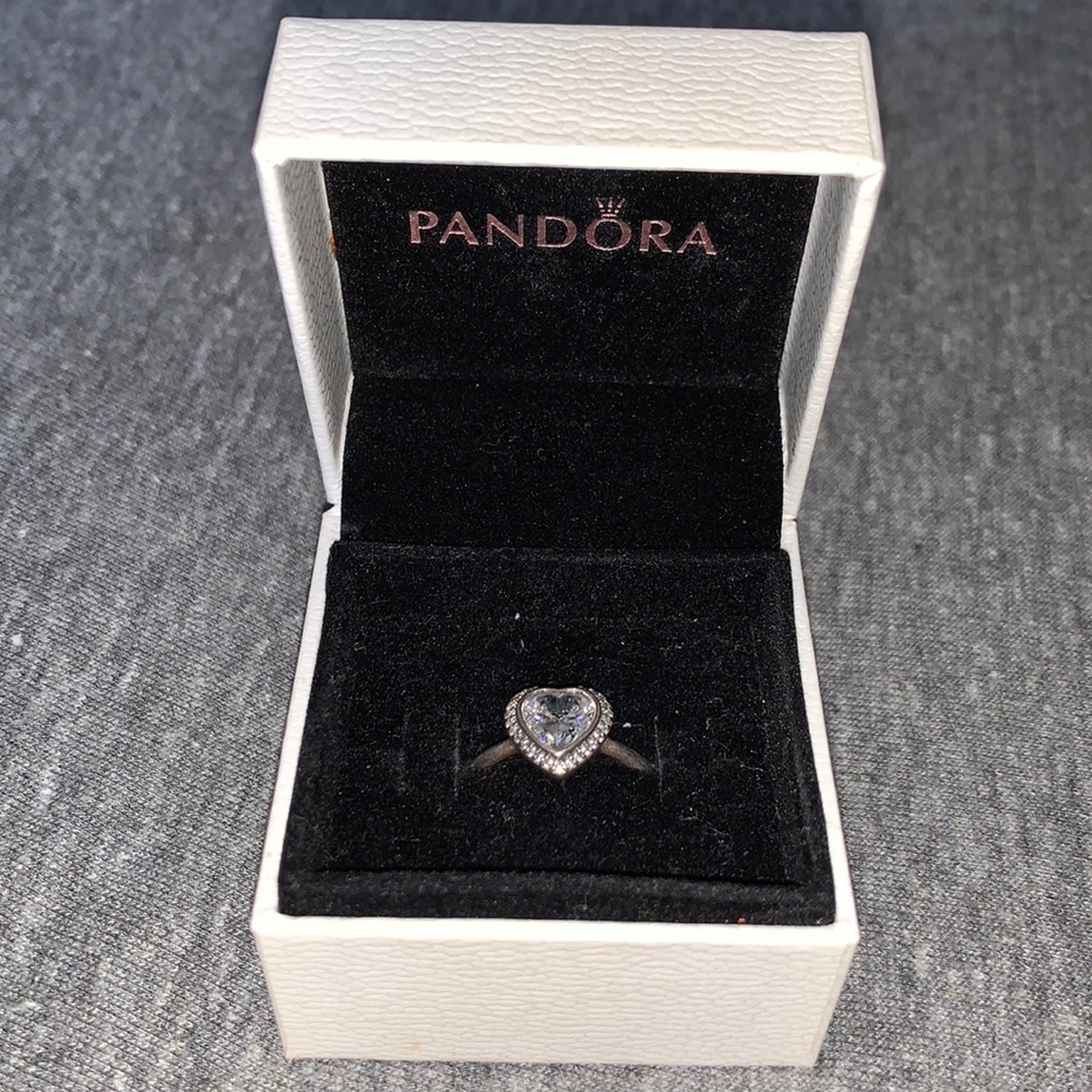 Pandora heart ring🤍